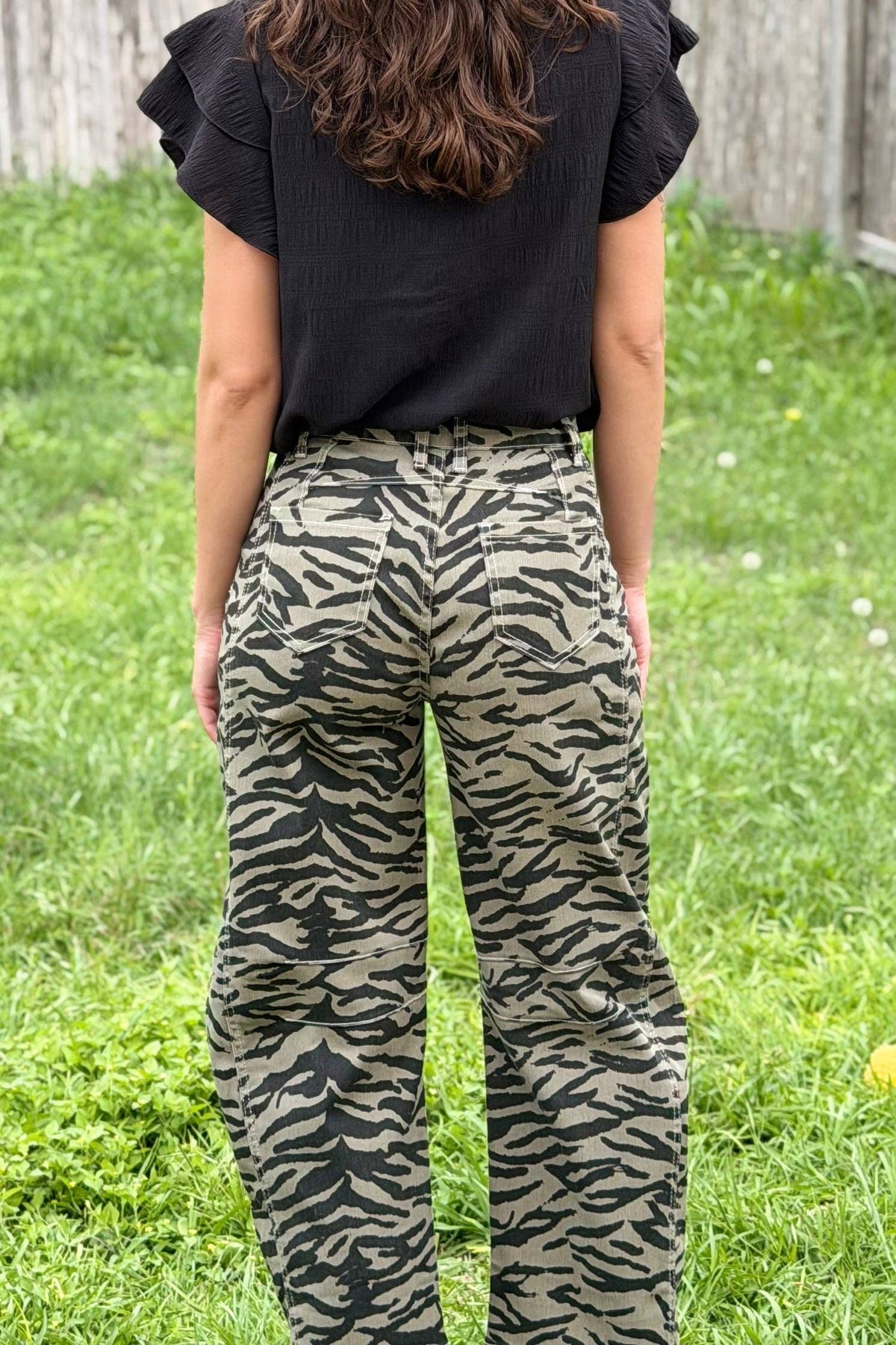 Zennia Zebra Striped Barrel Jeans