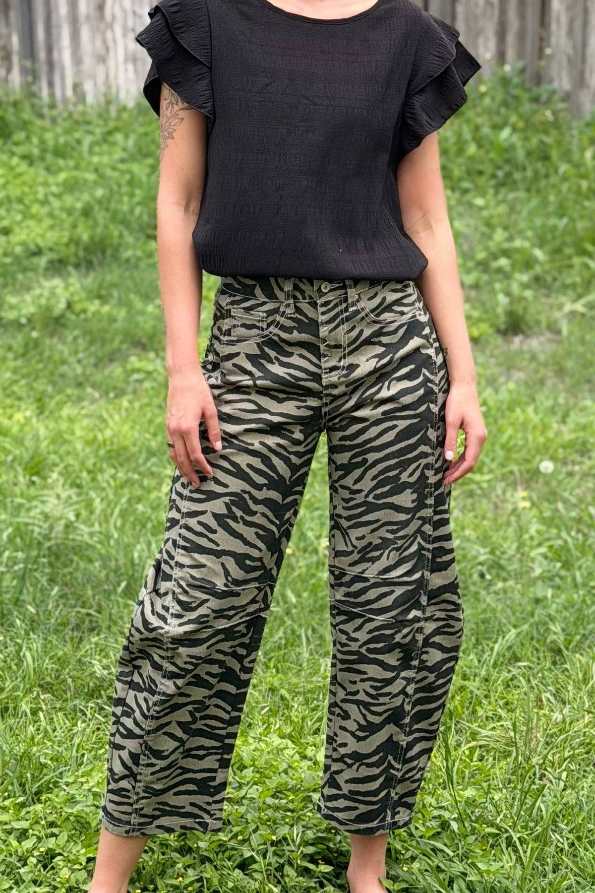 Zennia Zebra Striped Barrel Jeans
