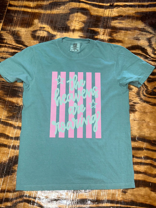 The heavens are roaring T-Shirt