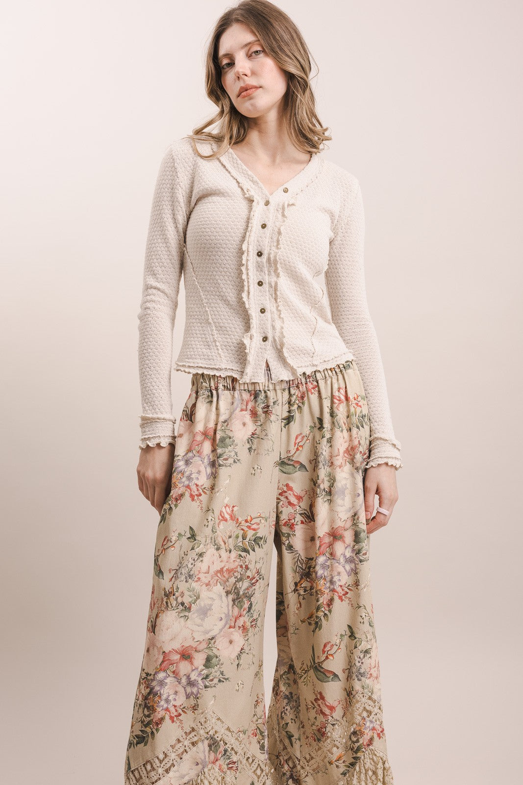 Cardi V Button up